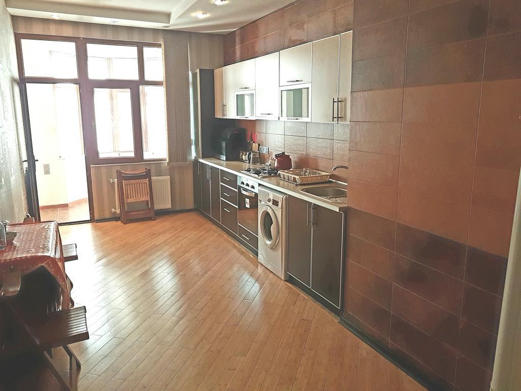 Apartment On Mirqasimov St.29 Baku Extérieur photo